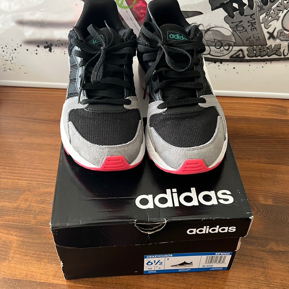 Womens adidas crazychaos running shoe